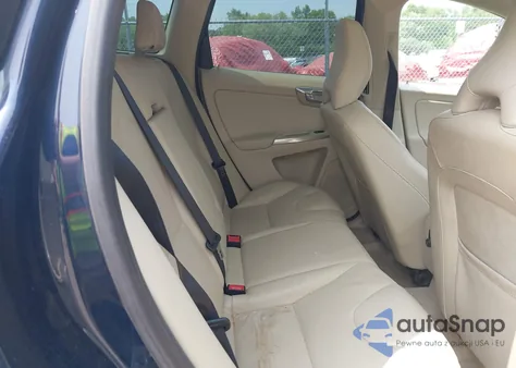 2015 Volvo Xc60 из США, поврежденный, VIN YV4902RK2740596